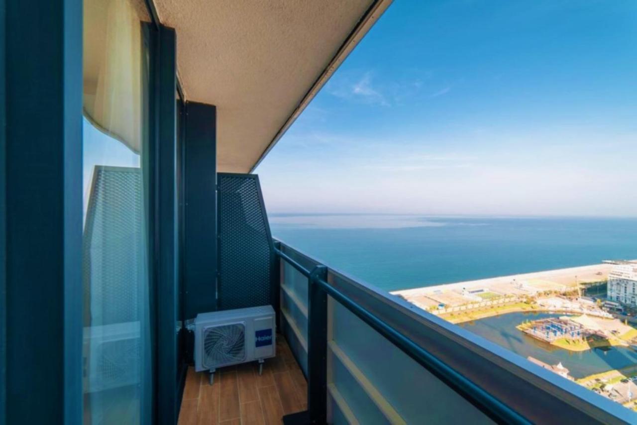 View & More Aparthotel In باتومي المظهر الخارجي الصورة