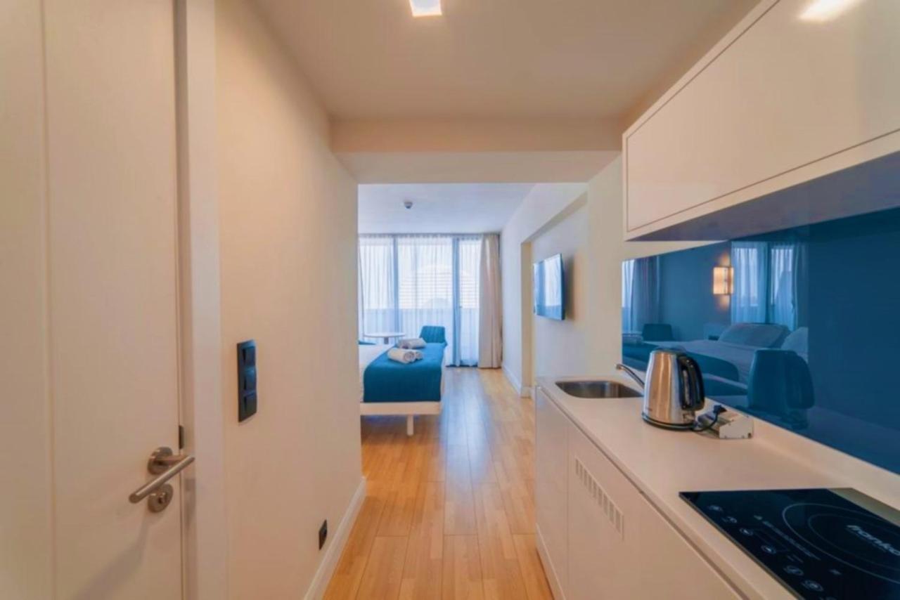 View & More Aparthotel In باتومي المظهر الخارجي الصورة