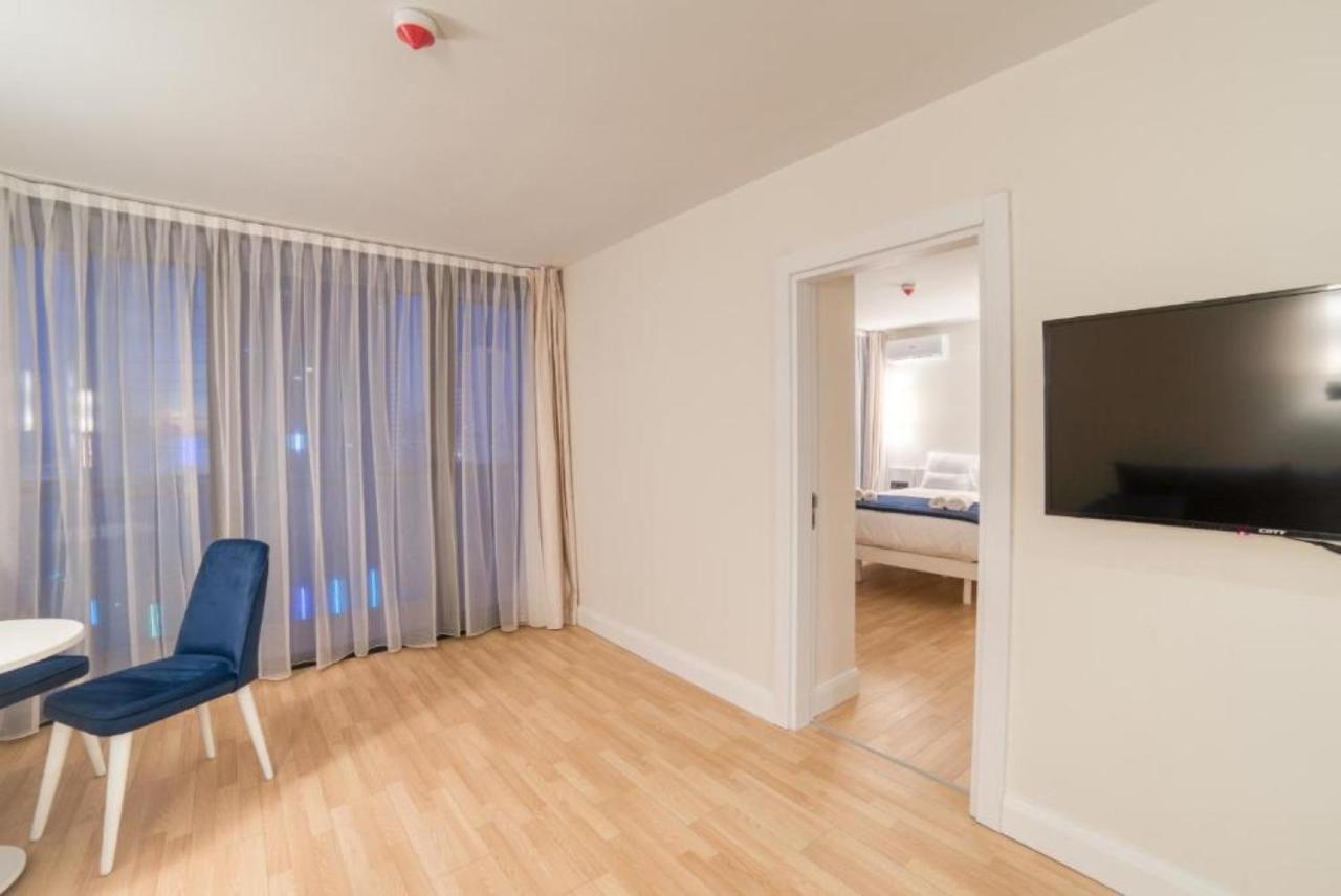 View & More Aparthotel In باتومي المظهر الخارجي الصورة