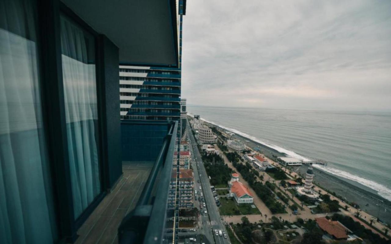 View & More Aparthotel In باتومي المظهر الخارجي الصورة