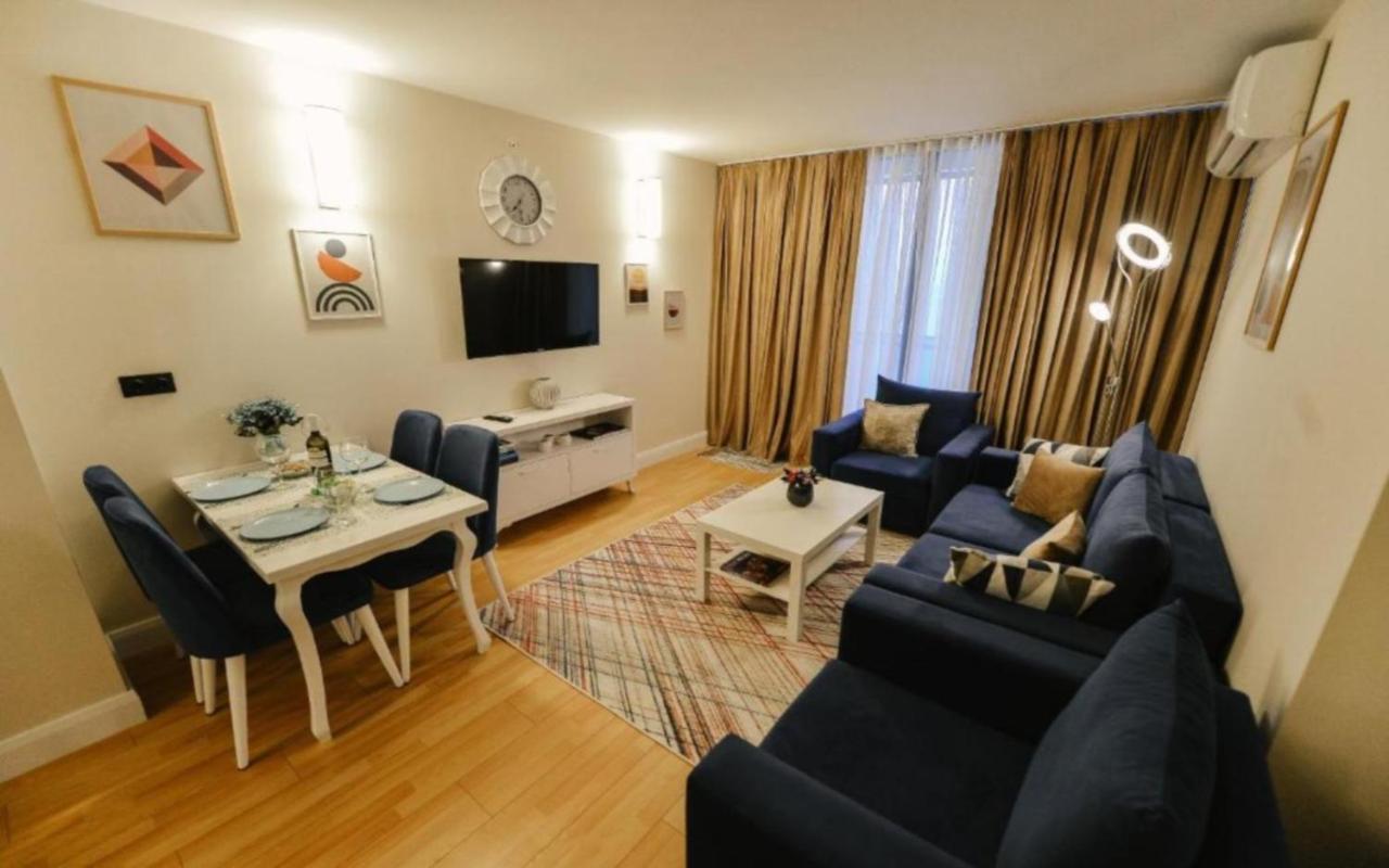 View & More Aparthotel In باتومي المظهر الخارجي الصورة