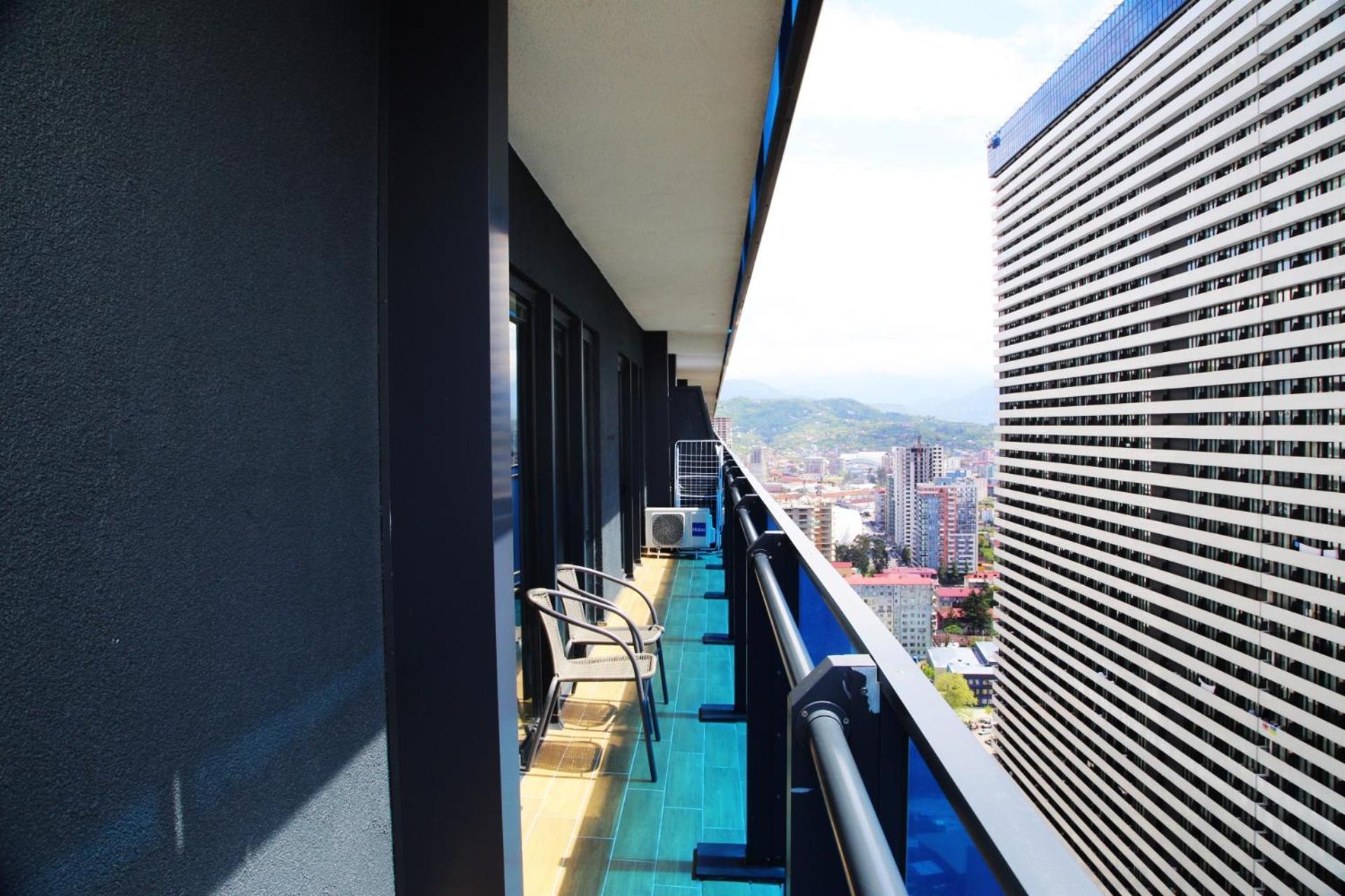 View & More Aparthotel In باتومي المظهر الخارجي الصورة